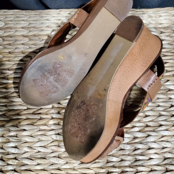 Lucky Brand Tan Leather Wedges - Size 7.5 - Picture 4 of 5